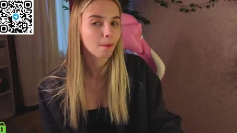Snapshot of lina_reeds chatting on 04-08-26, 01:16 LINA online show from 04-08-26, 01:16