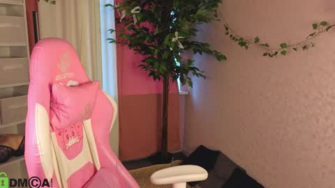 Snapshot of lina_reeds chatting on 04-10-26, 01:11 LINA online show from 04-10-26, 01:11