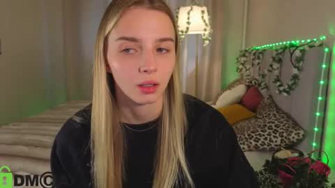 Snapshot of lina_reeds chatting on 05-26-26, 01:12 LINA online show from 05-26-26, 01:12
