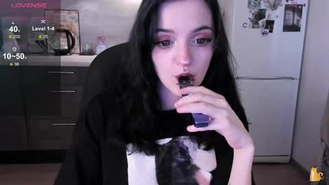 Lina 3  1715622743 online show from 03-19-26, 08:07