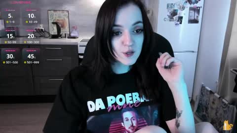 Lina 3  1715622743 online show from 04-16-26, 07:53