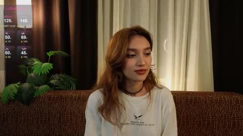 Lina online show from 09-13-25, 08:52