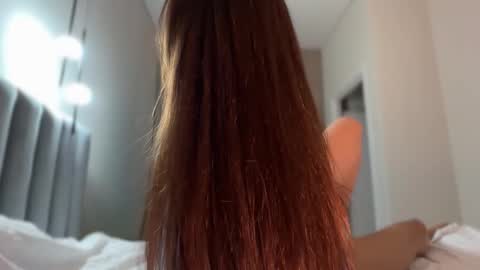 Lina online show from 09-19-25, 06:19