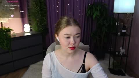 Lina online show from 04-05-26, 05:15