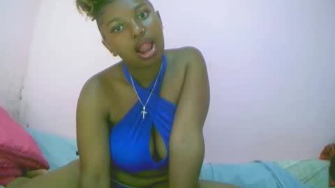 linah1123 online show from 09-28-25, 05:46