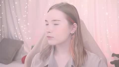 Snapshot of linalyy chatting on 11-05-25, 05:07 Lina online show from 11-05-25, 05:07