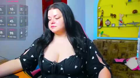 Lina online show from 07-18-26, 07:01