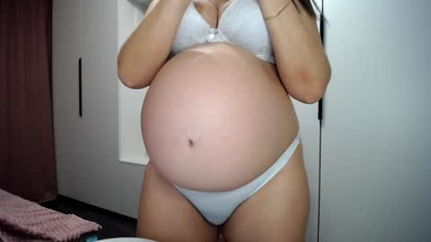 Snapshot of linasparks chatting on 12-03-24, 06:38 Lina Sparks online show from 12-03-24, 06:38