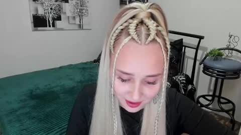 Snapshot of linatruly chatting on 02-15-25, 09:15 Lina online show from 02-15-25, 09:15