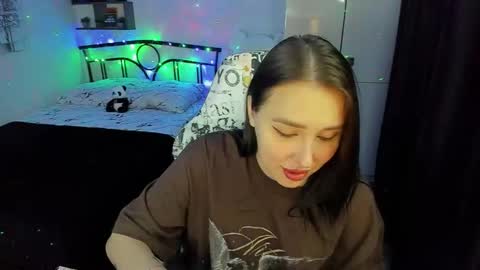 Snapshot of linatruly chatting on 11-06-25, 08:43 Lina online show from 11-06-25, 08:43