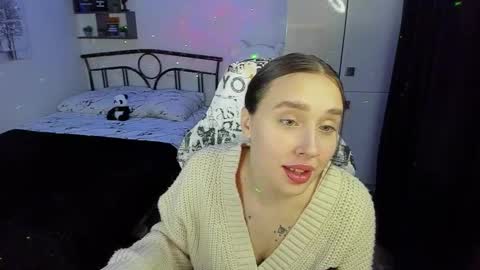 Snapshot of linatruly chatting on 11-10-25, 10:09 Lina online show from 11-10-25, 10:09