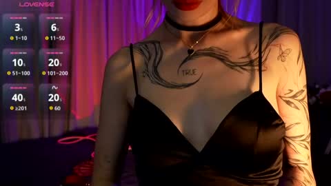 LinaVelle online show from 04-22-26, 03:57