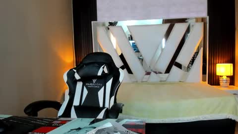  Linda  online show from 03-09-26, 06:23