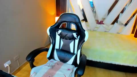  Linda  online show from 05-26-26, 06:48