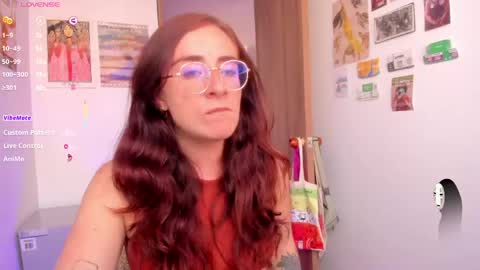 Snapshot of linda_giggle chatting on 06-05-26, 09:31 Giggles online show from 06-05-26, 09:31