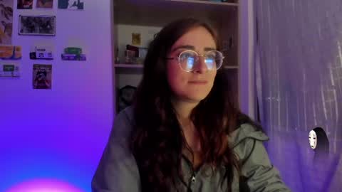 Snapshot of linda_giggle chatting on 07-01-26, 12:34 Giggles online show from 07-01-26, 12:34