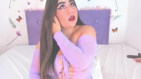 Linda  online show from 10-15-25, 12:27