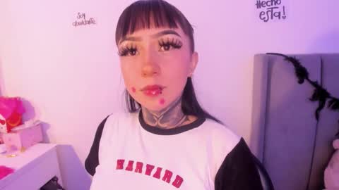 Lindaa maria  online show from 11-30-25, 02:48