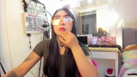 Lindaa maria  online show from 06-14-26, 09:17