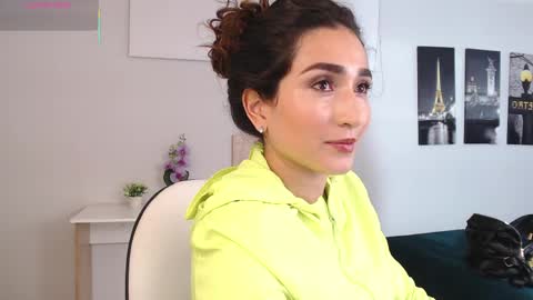 Maria Paula online show from 04-24-26, 12:18