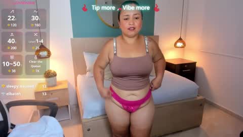 Snapshot of linda_rios_ chatting on 01-16-25, 10:02 L I N D A online show from 01-16-25, 10:02