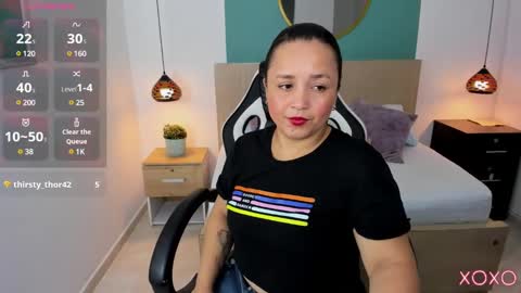 Snapshot of linda_rios_ chatting on 02-14-25, 07:23 L I N D A online show from 02-14-25, 07:23