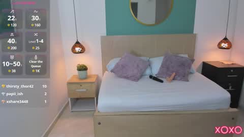 Snapshot of linda_rios_ chatting on 02-14-25, 10:25 L I N D A online show from 02-14-25, 10:25