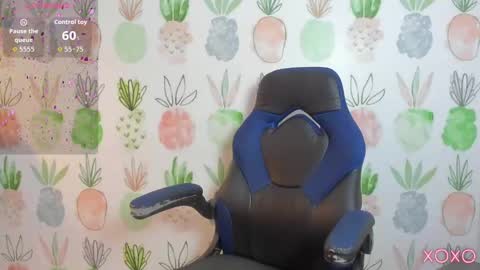 Snapshot of linda_rios_ chatting on 09-17-25, 07:37 L I N D A online show from 09-17-25, 07:37