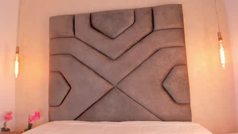 Linda Saenz online show from 03-06-25, 05:54