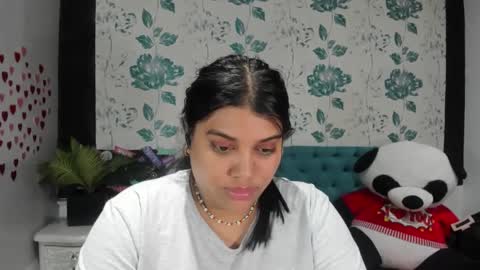 Snapshot of lindabreexlove chatting on 02-20-25, 06:46 online show from 02-20-25, 06:46