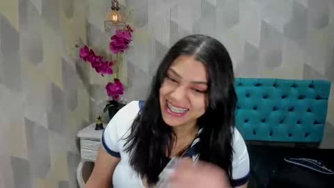 Snapshot of lindabreexlove chatting on 10-25-25, 02:13 online show from 10-25-25, 02:13