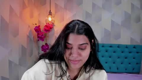 Snapshot of lindabreexlove chatting on 11-22-25, 02:49 online show from 11-22-25, 02:49