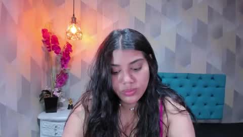 Snapshot of lindabreexlove chatting on 12-21-25, 04:47 online show from 12-21-25, 04:47