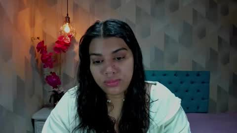 Snapshot of lindabreexlove chatting on 01-12-26, 03:06 online show from 01-12-26, 03:06