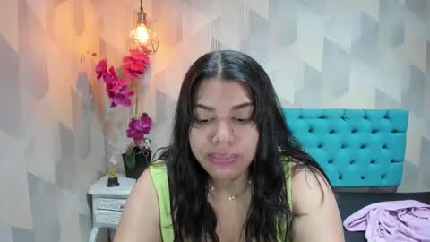 Snapshot of lindabreexlove chatting on 03-01-26, 03:36 online show from 03-01-26, 03:36