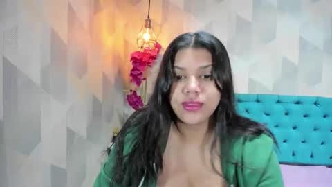 Snapshot of lindabreexlove chatting on 06-08-26, 02:39 online show from 06-08-26, 02:39