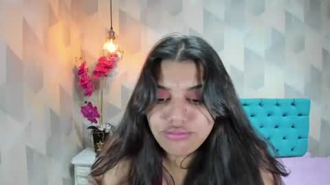 Snapshot of lindabreexlove chatting on 06-25-26, 04:56 online show from 06-25-26, 04:56