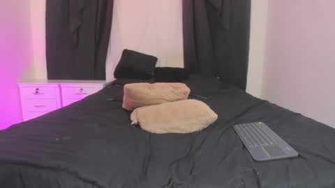 Snapshot of lindacastro2 chatting on 03-04-25, 04:30 ig linda cw2 online show from 03-04-25, 04:30