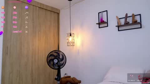 Linda online show from 05-13-26, 01:52