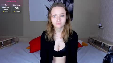 Linda online show from 09-26-25, 02:21