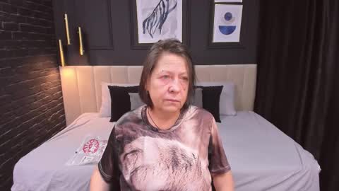 Snapshot of lindahottie chatting on 02-24-26, 05:16 Linda online show from 02-24-26, 05:16