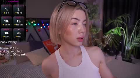 your Linda is back online show from 12-21-25, 03:57