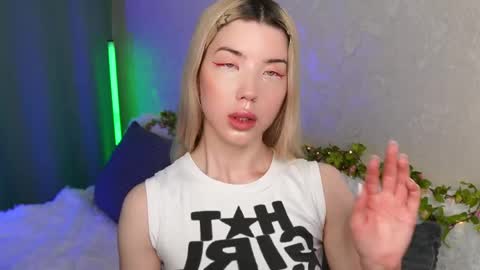 Linda online show from 05-15-26, 04:30
