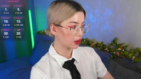 Linda online show from 06-08-26, 04:13