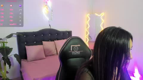 Linda  online show from 04-19-26, 03:28