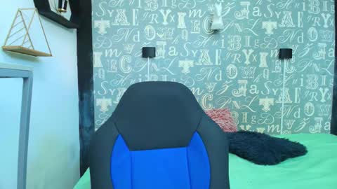  Lindsey  online show from 10-24-25, 02:13