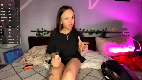 Kate online show from 11-21-25, 02:27