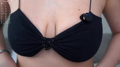 Kate online show from 10-11-25, 11:09