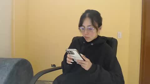 ling ling24 online show from 10-18-25, 03:09