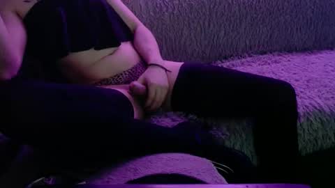 Snapshot of linkcd chatting on 02-12-25, 07:34 CandyPop online show from 02-12-25, 07:34